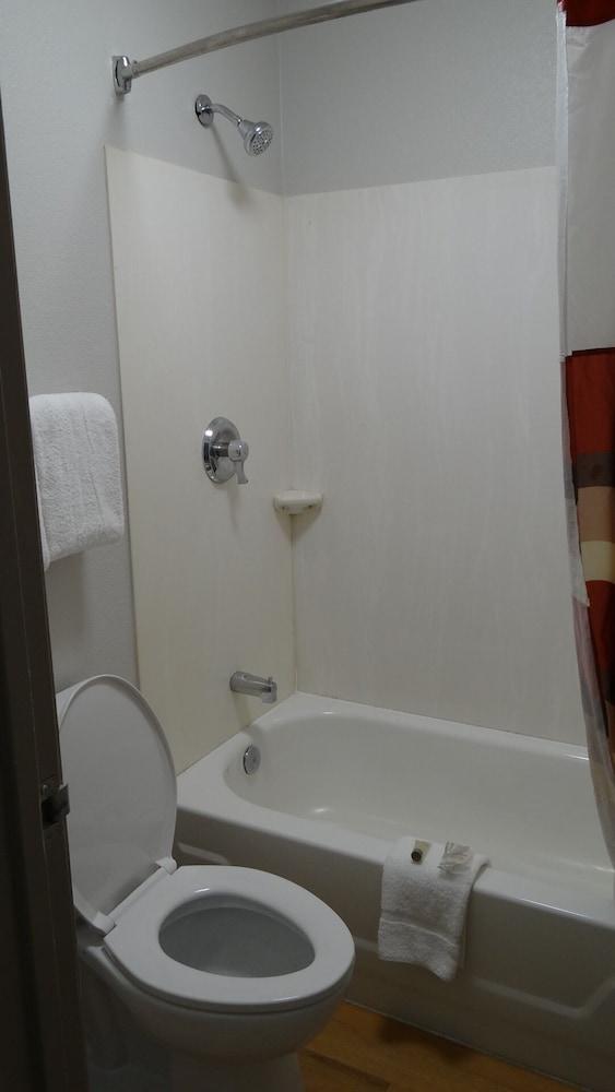 Red Roof Inn Philadelphia - טרבוס מראה חיצוני תמונה