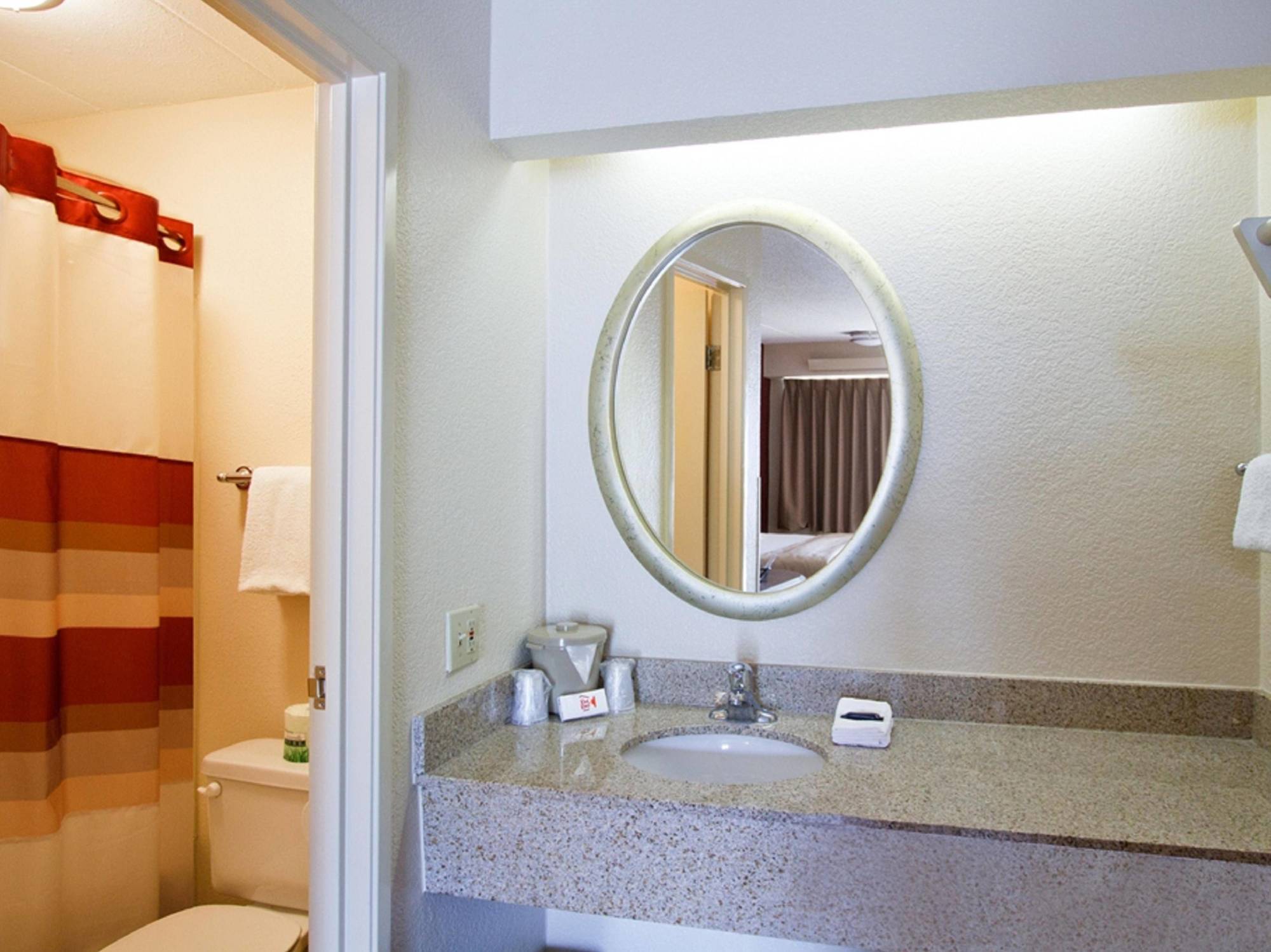 Red Roof Inn Philadelphia - טרבוס מראה חיצוני תמונה